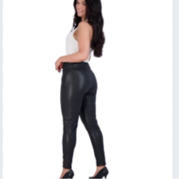 NWT Maze Black Faux Leather Pull-on Pants Size 2X - Picture 3 of 7